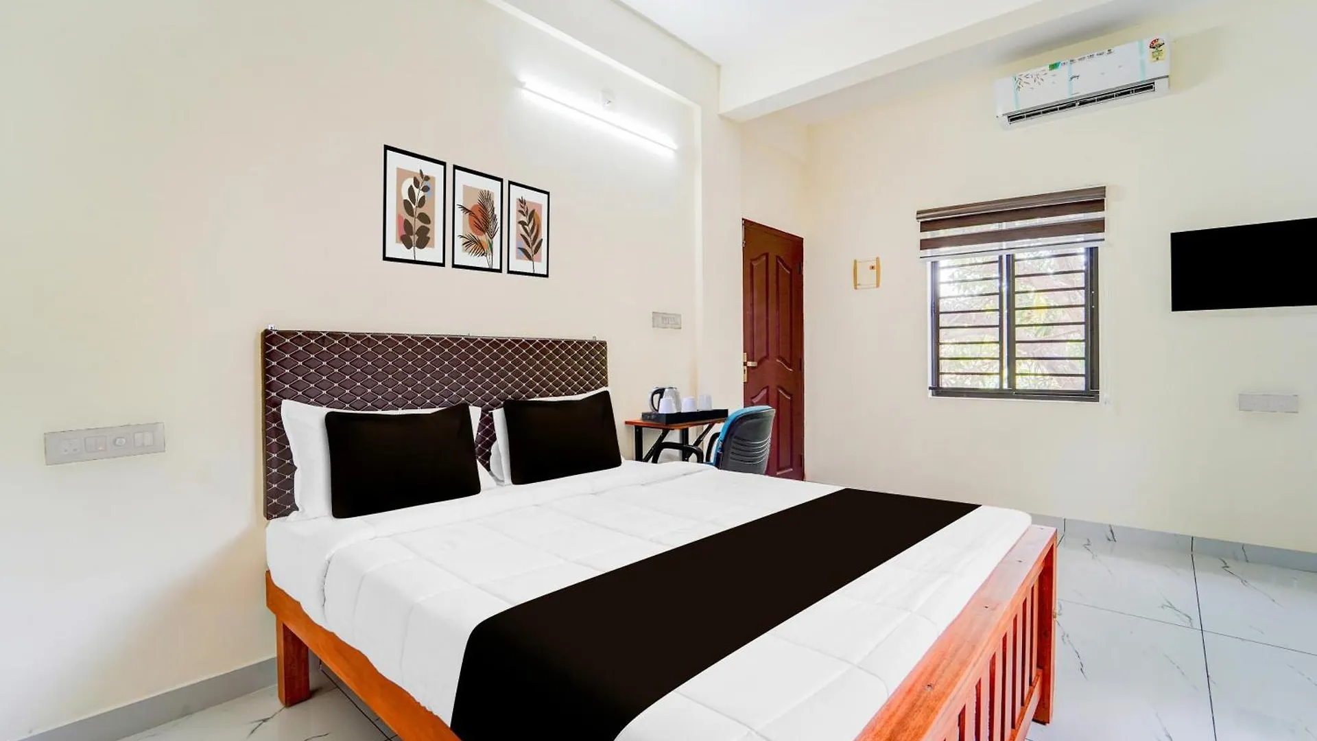 Super Hotel O Hmt Colony Kochi Formerly Pullans Arcade 3*,  Inde